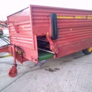 Schuitemaker Amigo 40 - feed distribution wagon